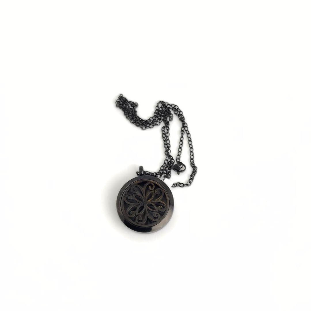 Flower Black Necklace 30mm