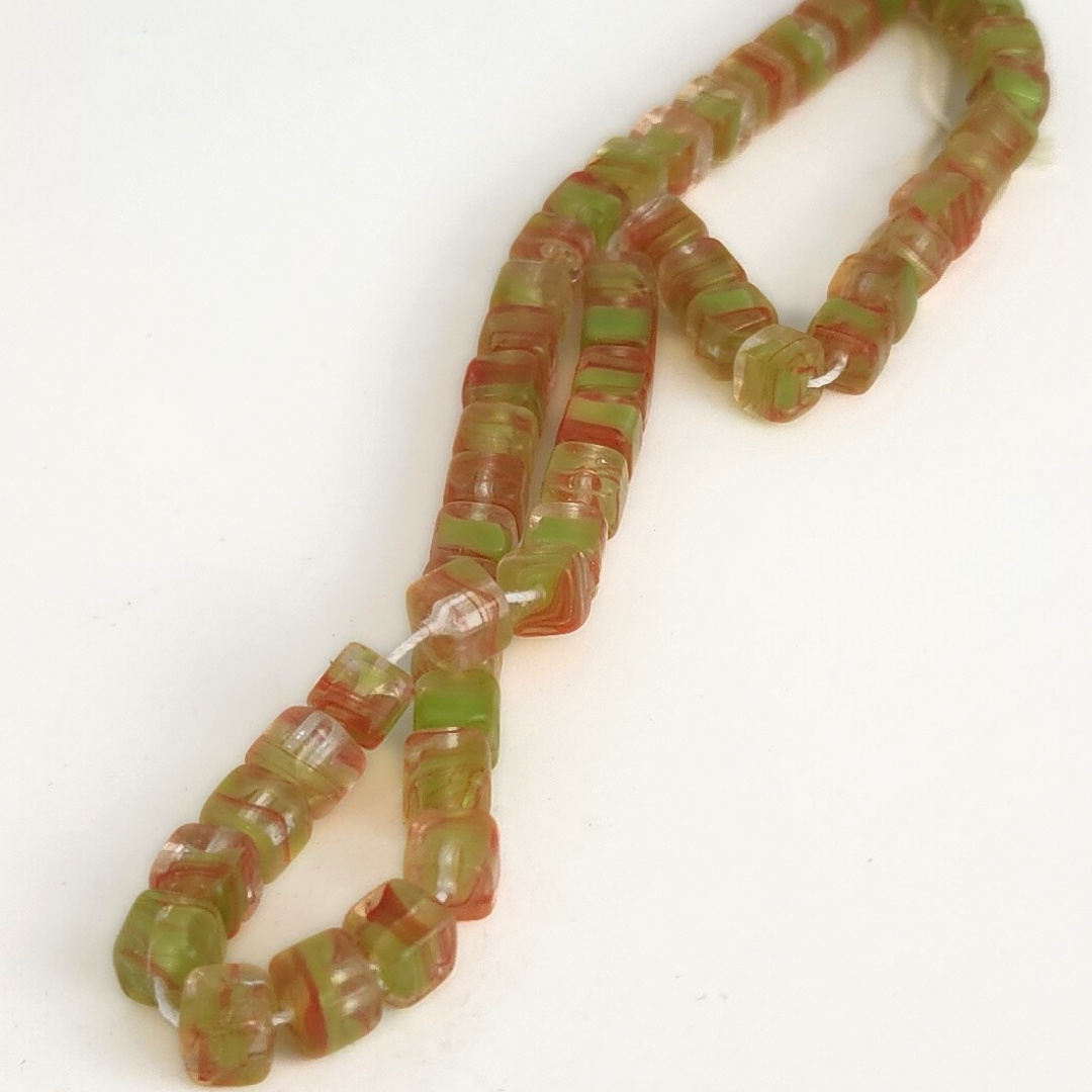 Crystal/Salmon/Silk Green Cube 5mm