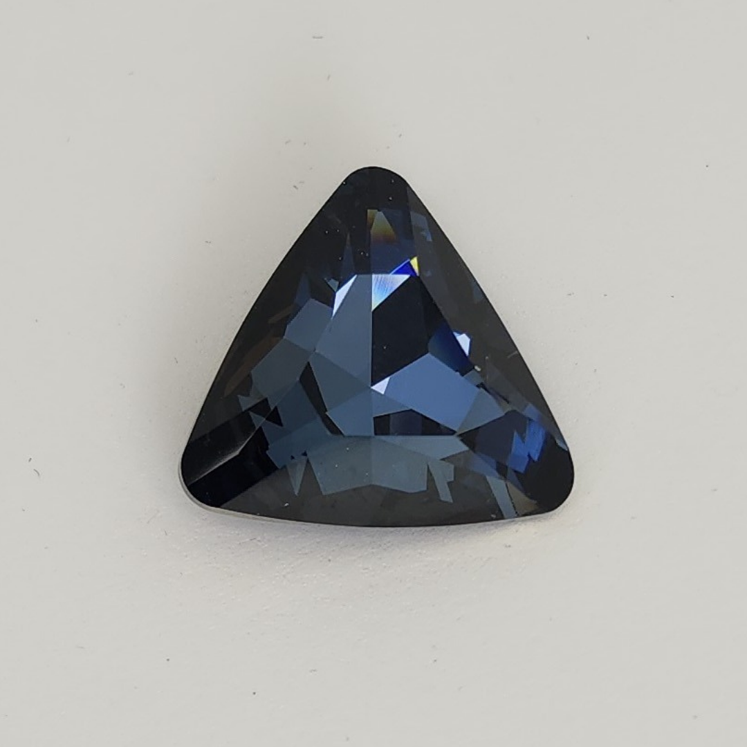 Fancy Triangle 23mm