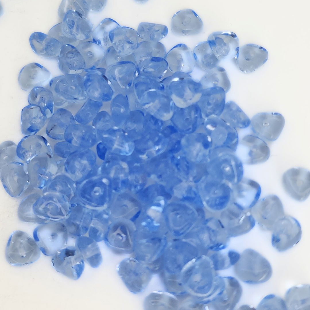 Glass Chips 3x6mm