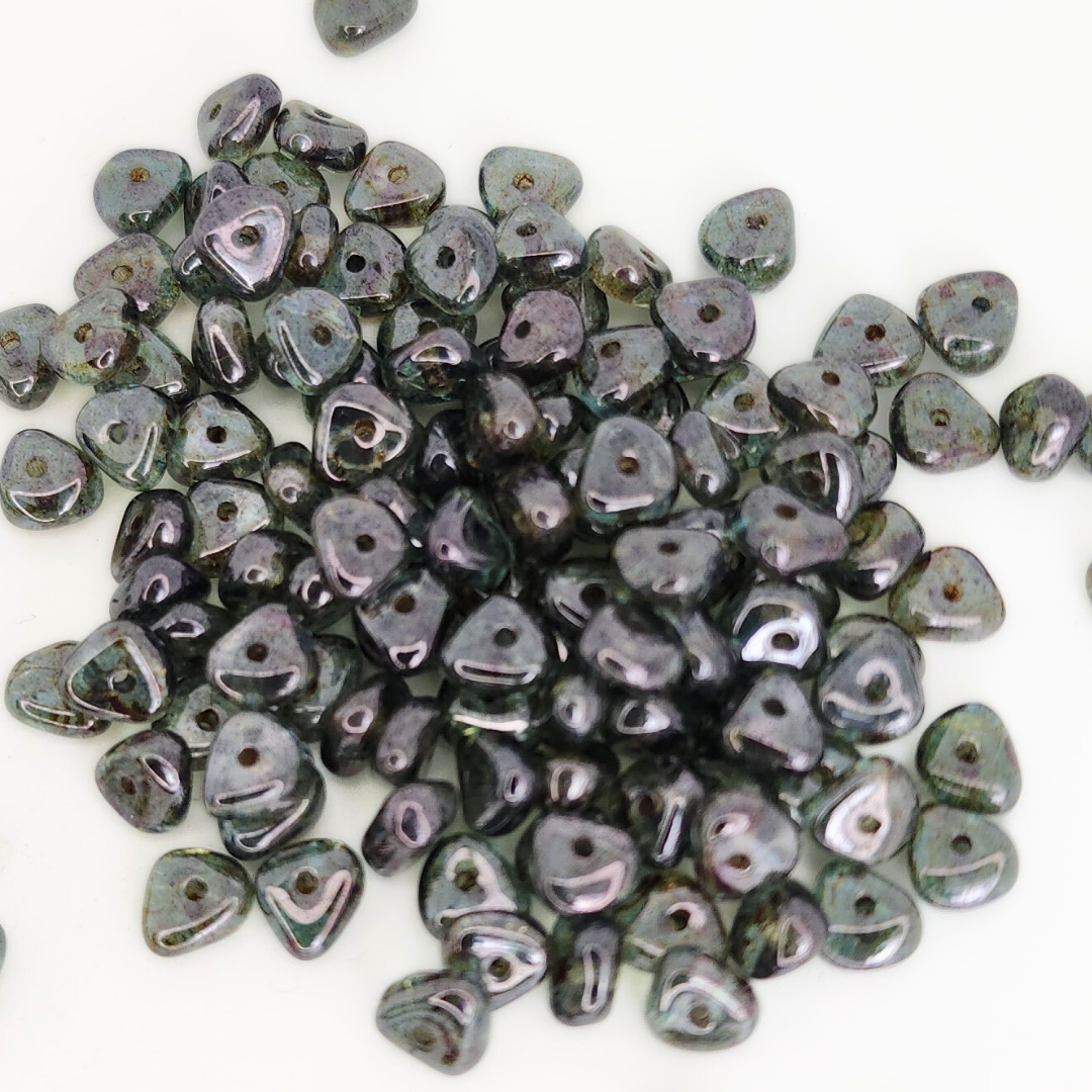 Glass Chips 3x6mm