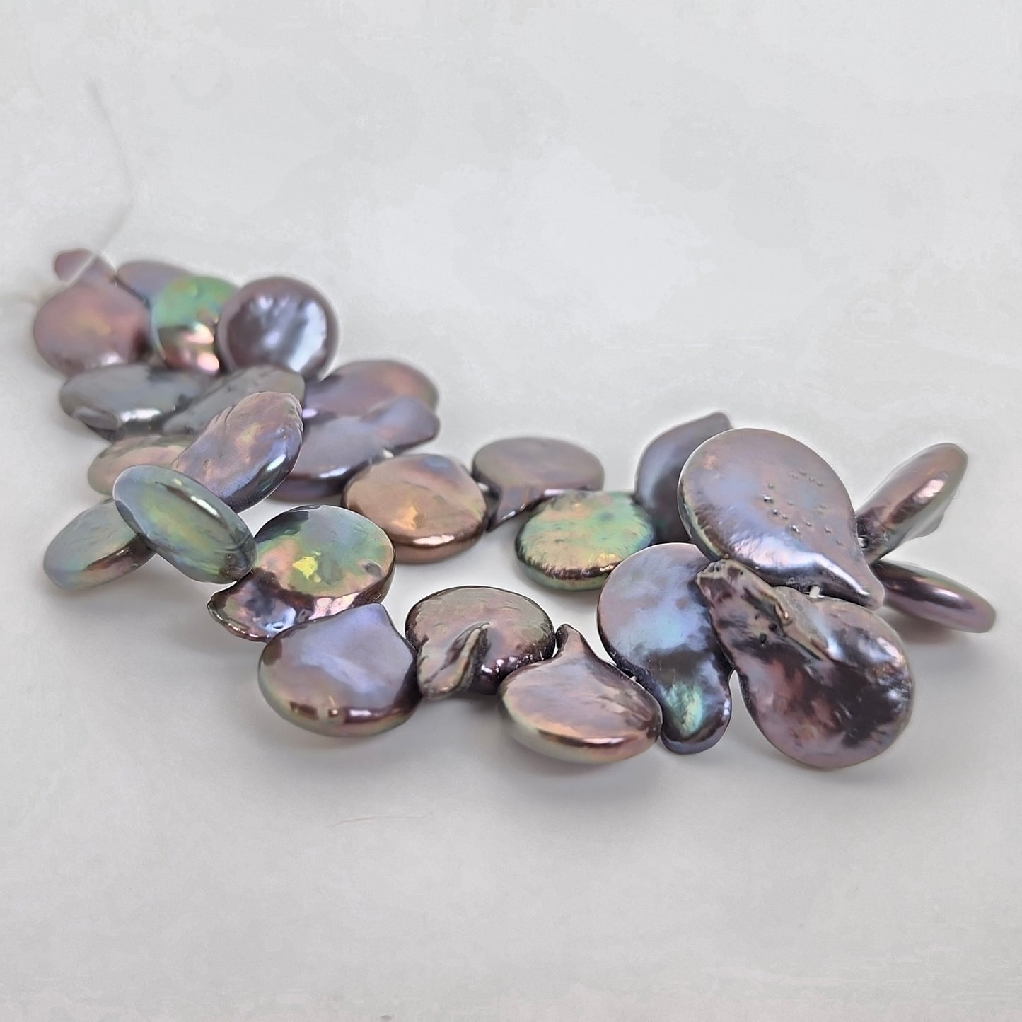Peacock Teardrop Freshwater Pear 14mm
