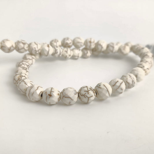 Howlite Faceted Round 10mm