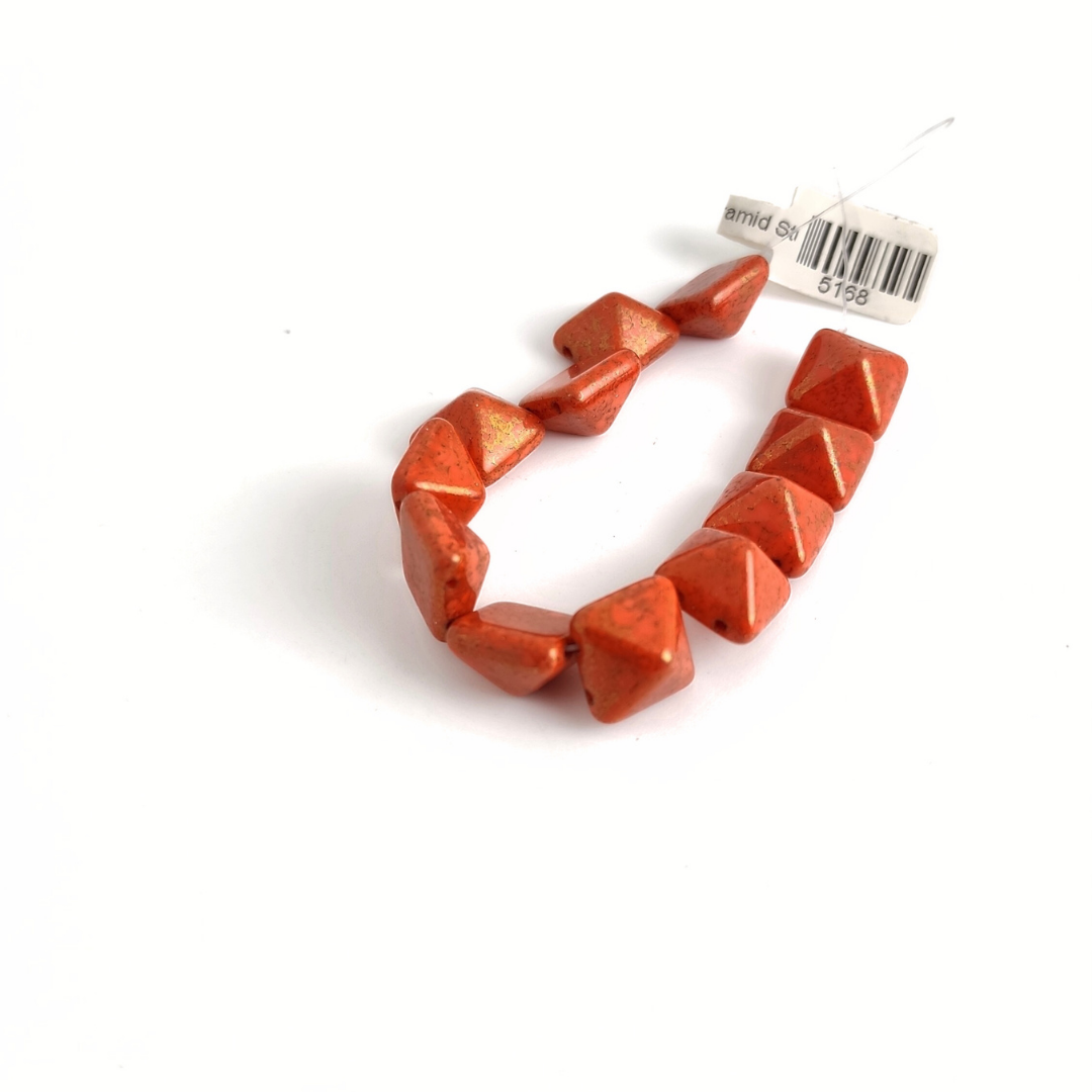Pyramid Stud 12mm