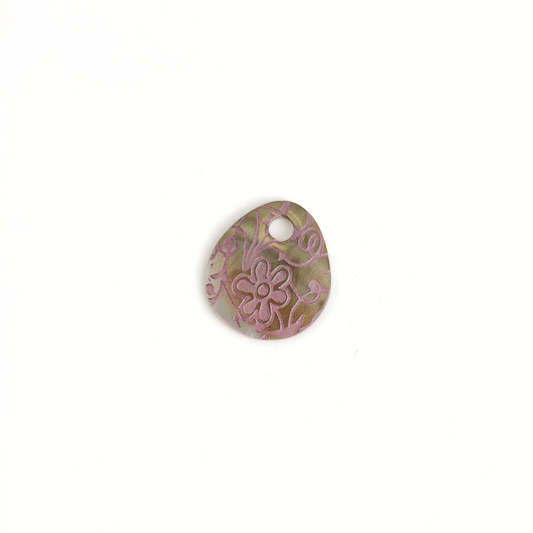 Blacklip Teardrop w/Pink Leaves