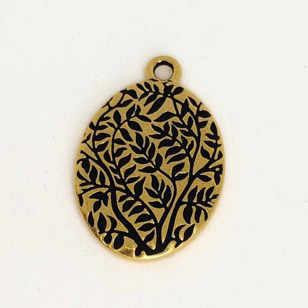 Scalloped Oval Drop Frame