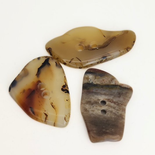 Roch Natural Button