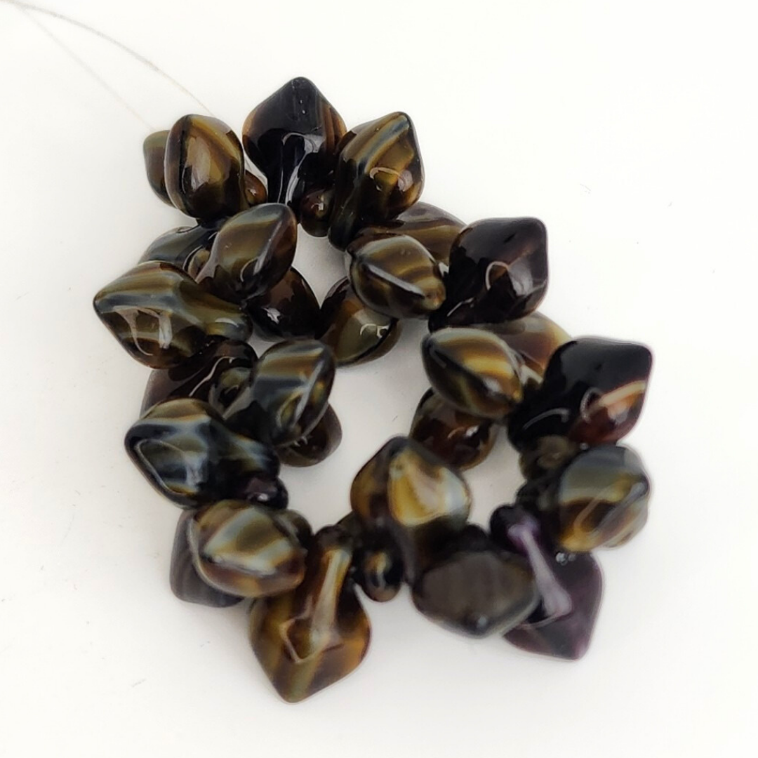 Spades 12x8mm