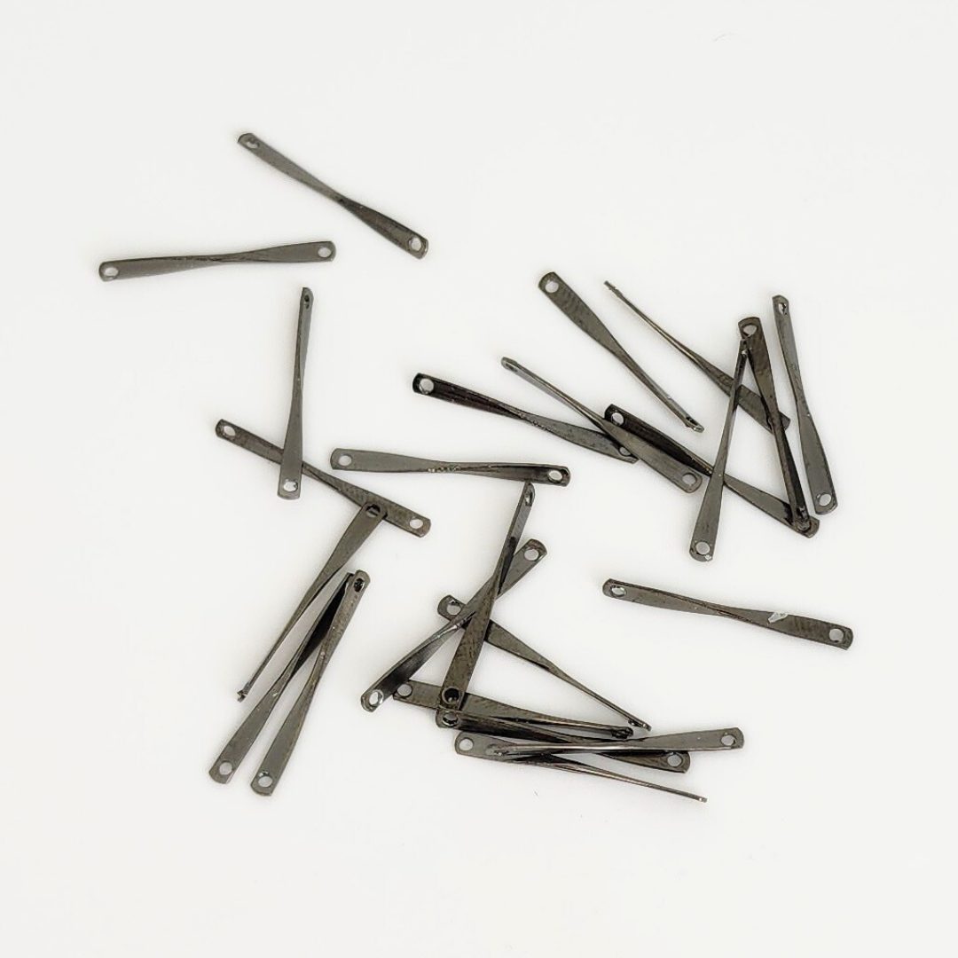 Dangle Twist Drop 22x3mm