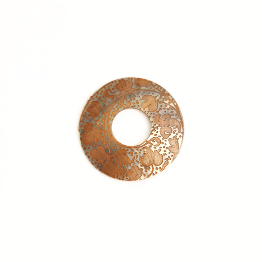Red Leaf Blacklip Shell Donut 35mm
