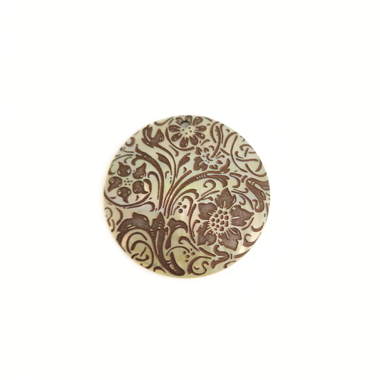 Toffee Garden Mother of Pearl Shell Round 38mm