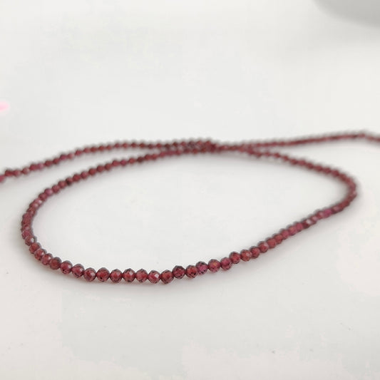 Garnet Micro Faceted Round 2.5mm