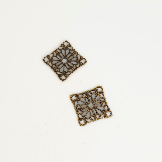 Flower Filigree Square 15mm