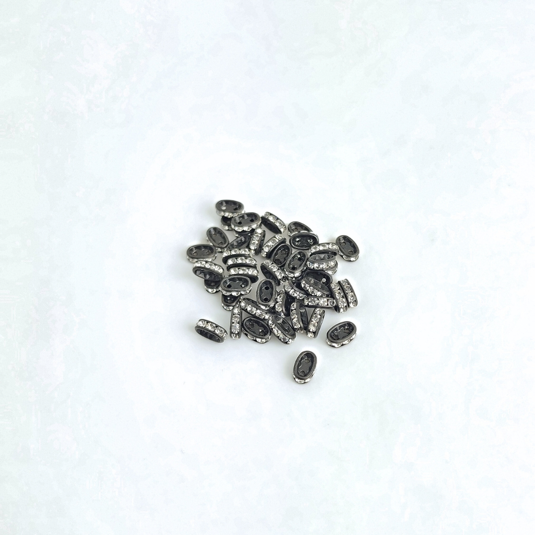 2 Hole Oval 7x4mm