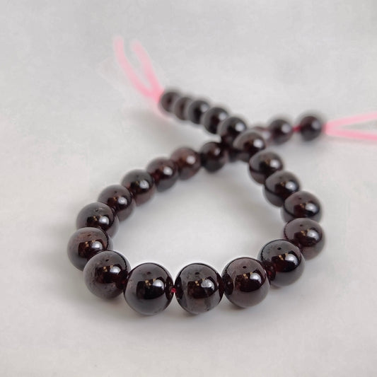 Red Garnet Round Strand 8mm
